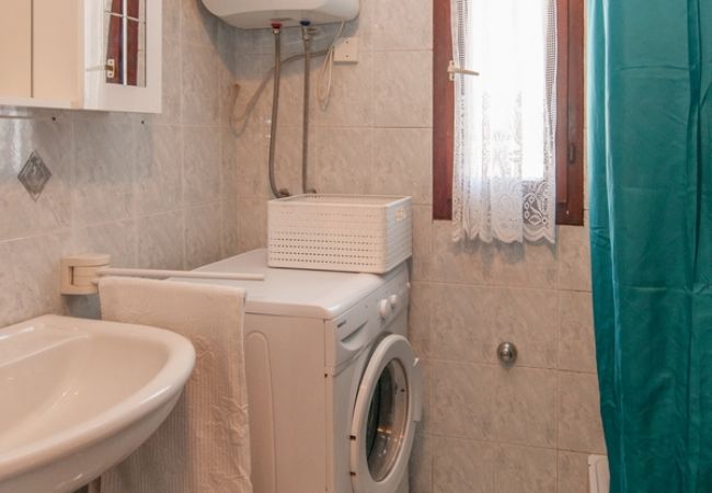 House in Veli Lošinj - Holiday Home in Veli Lošinj with Terrace, Air condition, WIFI, Washing machine (63-1) House in Veli Lošinj - Holiday Home in Veli Lošinj with Terrace, Air condition, WIFI, Washing machine (63-1)
