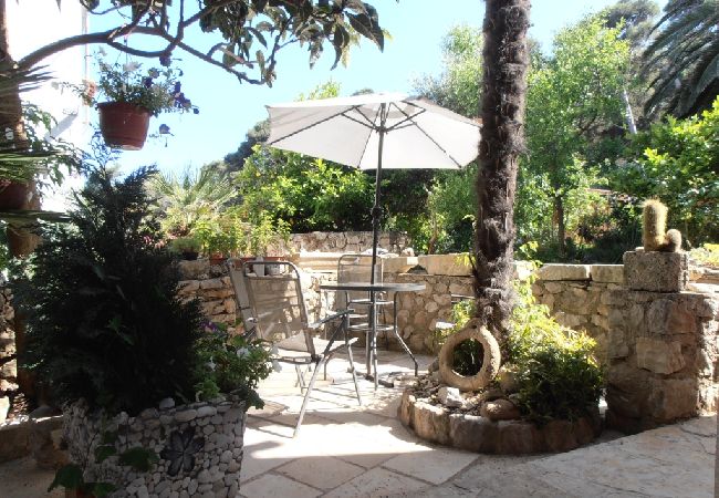 Apartment in Veli Lošinj - Apartment in Veli Lošinj with Terrace, Air condition, WIFI, Washing machine (63-2) Apartment in Veli Lošinj - Apartment in Veli Lošinj with Terrace, Air condition, WIFI, Washing machine (63-2)