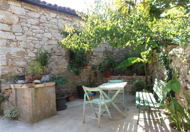 Apartment in Veli Lošinj - Apartment in Veli Lošinj with Terrace, Air condition, WIFI, Washing machine (63-2) Apartment in Veli Lošinj - Apartment in Veli Lošinj with Terrace, Air condition, WIFI, Washing machine (63-2)
