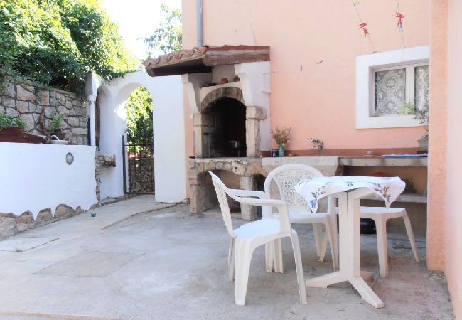 Apartment in Veli Lošinj - Apartment in Veli Lošinj with Terrace, Air condition, WIFI, Washing machine (63-2) Apartment in Veli Lošinj - Apartment in Veli Lošinj with Terrace, Air condition, WIFI, Washing machine (63-2)