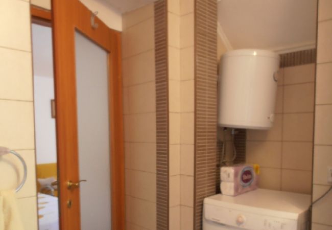Apartment in Veli Lošinj - Apartment in Veli Lošinj with Terrace, Air condition, WIFI, Washing machine (63-2) Apartment in Veli Lošinj - Apartment in Veli Lošinj with Terrace, Air condition, WIFI, Washing machine (63-2)