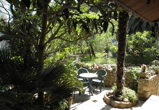 Apartment in Veli Lošinj - Apartment in Veli Lošinj with Terrace, Air condition, WIFI, Washing machine (63-2) Apartment in Veli Lošinj - Apartment in Veli Lošinj with Terrace, Air condition, WIFI, Washing machine (63-2)