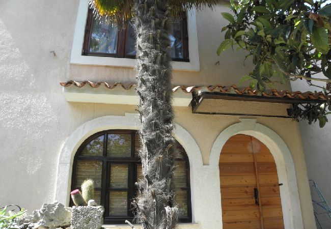 Apartment in Veli Lošinj - Apartment in Veli Lošinj with Terrace, Air condition, WIFI, Washing machine (63-2) Apartment in Veli Lošinj - Apartment in Veli Lošinj with Terrace, Air condition, WIFI, Washing machine (63-2)