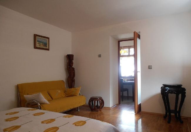 Apartment in Veli Lošinj - Apartment in Veli Lošinj with Terrace, Air condition, WIFI, Washing machine (63-2) Apartment in Veli Lošinj - Apartment in Veli Lošinj with Terrace, Air condition, WIFI, Washing machine (63-2)