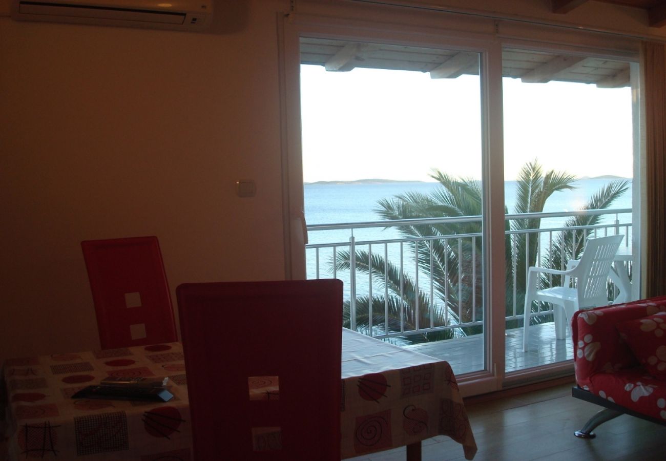 Studio in Tribunj - Studio apartment in Tribunj with Seaview, Balcony, Air condition, WIFI (68-1)