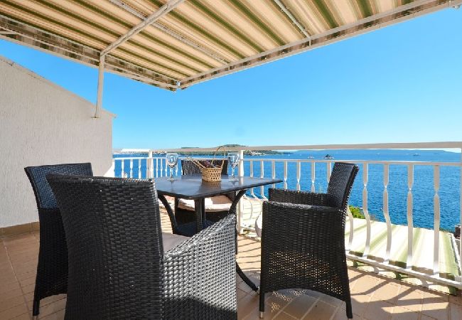 Apartment in Seget Vranjica - Apartment in Seget Vranjica with Seaview, Balcony, Air condition, WIFI (91-2) Apartment in Seget Vranjica - Apartment in Seget Vranjica with Seaview, Balcony, Air condition, WIFI (91-2)
