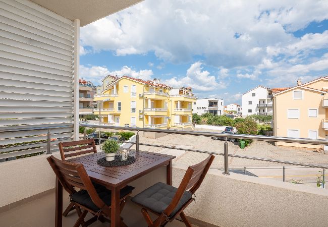 Apartment in Vodice - Apartment in Vodice with Seaview, Balcony, Air condition, WIFI (94-6) Apartment in Vodice - Apartment in Vodice with Seaview, Balcony, Air condition, WIFI (94-6)