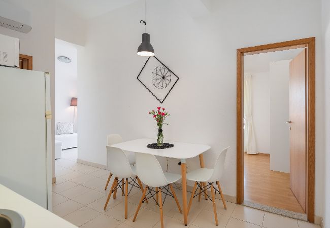 Apartment in Vodice - Apartment in Vodice with Seaview, Terrace, Air condition, WIFI (94-9) Apartment in Vodice - Apartment in Vodice with Seaview, Terrace, Air condition, WIFI (94-9)