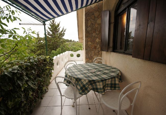Apartment in Murter - Apartment in Murter with Terrace, Air condition, WIFI, Washing machine (125-1) Apartment in Murter - Apartment in Murter with Terrace, Air condition, WIFI, Washing machine (125-1)