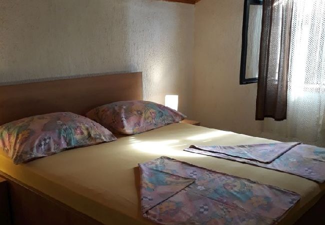 Apartment in Murter - Apartment in Murter with Terrace, Air condition, WIFI, Washing machine (125-1) Apartment in Murter - Apartment in Murter with Terrace, Air condition, WIFI, Washing machine (125-1)