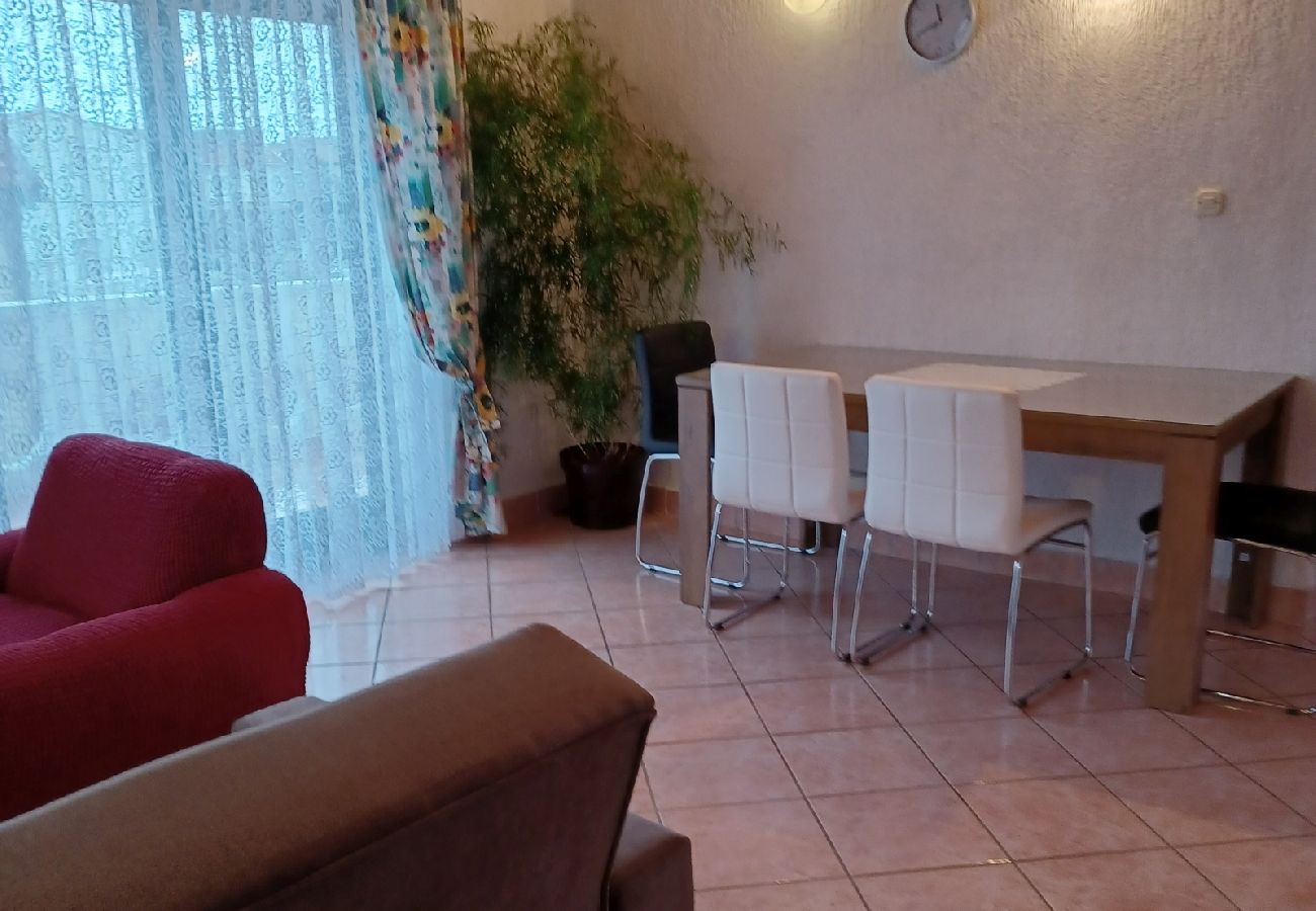 Apartment in Murter - Apartment in Murter with Seaview, Terrace, Air condition, WIFI (125-2)