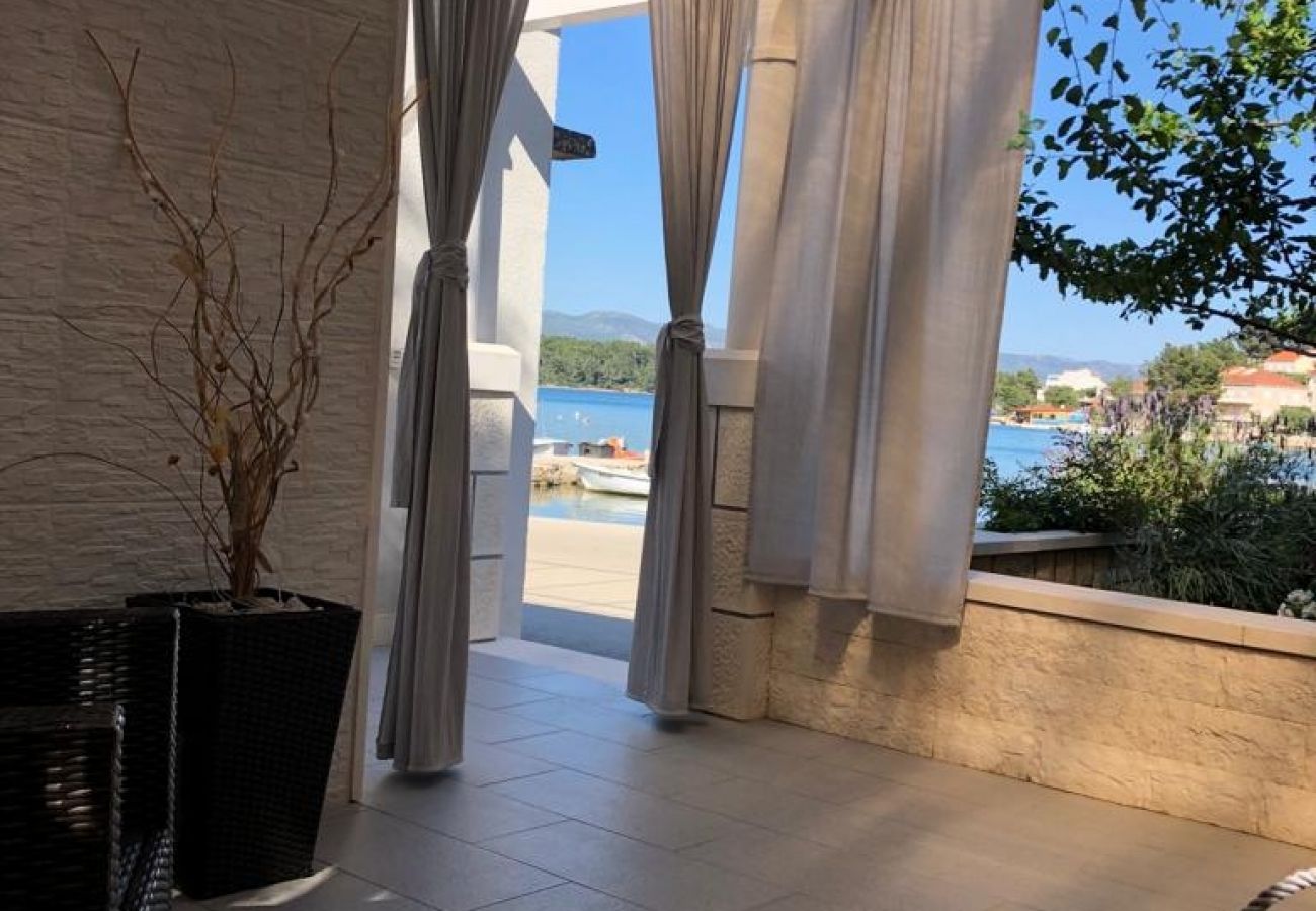 Studio in Lumbarda - Studio apartment in Lumbarda with Seaview, Terrace, Air condition, WIFI (128-3)