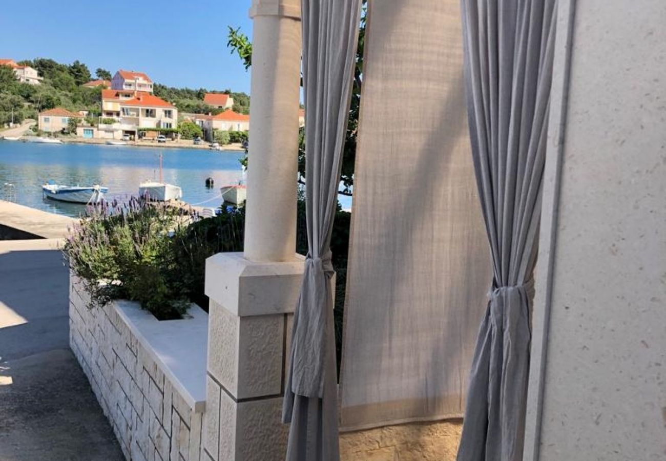 Studio in Lumbarda - Studio apartment in Lumbarda with Seaview, Terrace, Air condition, WIFI (128-3)