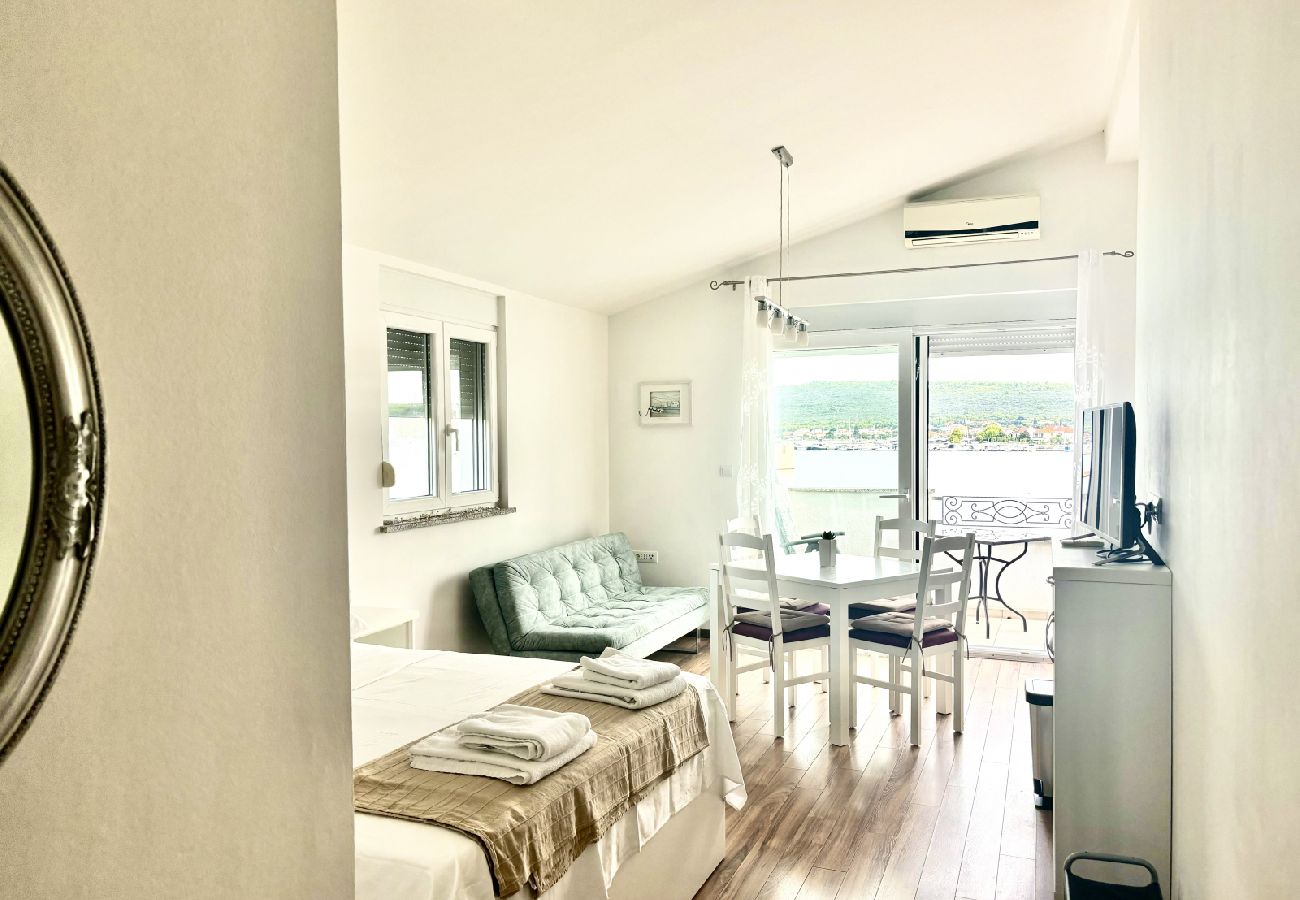 Studio in Sukošan - Studio apartment in Sukošan with Seaview, Terrace, Air condition, WIFI (5232-2)