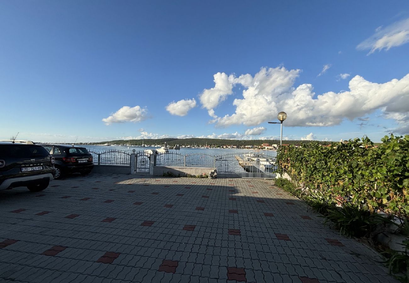 Studio in Sukošan - Studio apartment in Sukošan with Seaview, Terrace, Air condition, WIFI (5232-2)