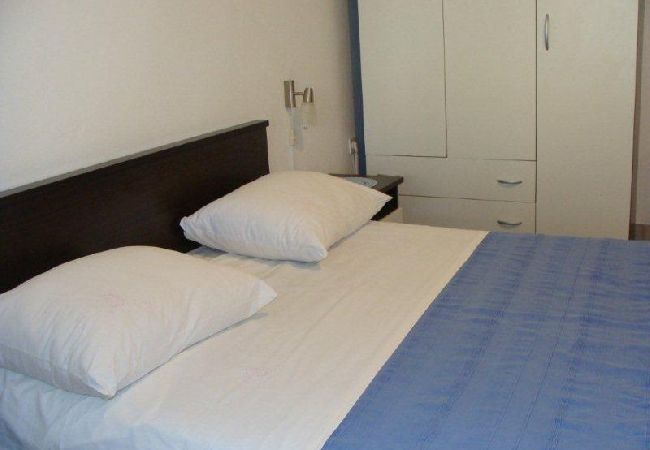 Apartment in Sukošan - Apartment in Sukošan with Terrace, Air condition, WIFI (131-3) Apartment in Sukošan - Apartment in Sukošan with Terrace, Air condition, WIFI (131-3)