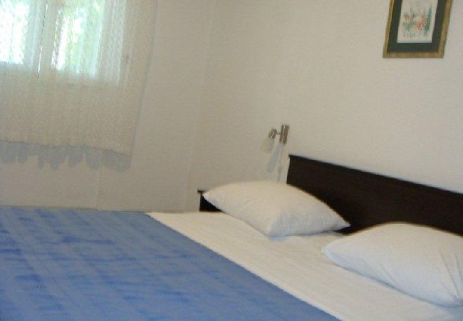 Apartment in Sukošan - Apartment in Sukošan with Terrace, Air condition, WIFI (131-3) Apartment in Sukošan - Apartment in Sukošan with Terrace, Air condition, WIFI (131-3)