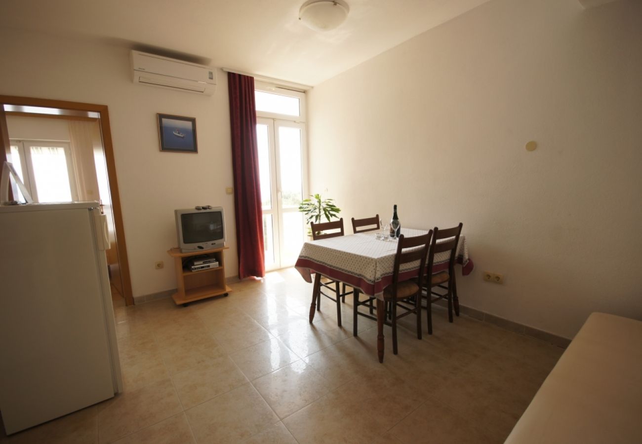 Apartment in Brela - Apartment in Brela with Seaview, Terrace, Air condition, WIFI (75-6)