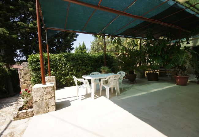 House in Vis - Holiday Home in Vis with Terrace, Air condition, Dishwasher (139-1) House in Vis - Holiday Home in Vis with Terrace, Air condition, Dishwasher (139-1)