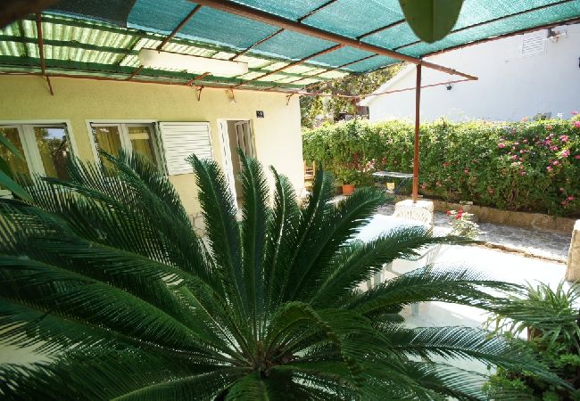House in Vis - Holiday Home in Vis with Terrace, Air condition, Dishwasher (139-1) House in Vis - Holiday Home in Vis with Terrace, Air condition, Dishwasher (139-1)