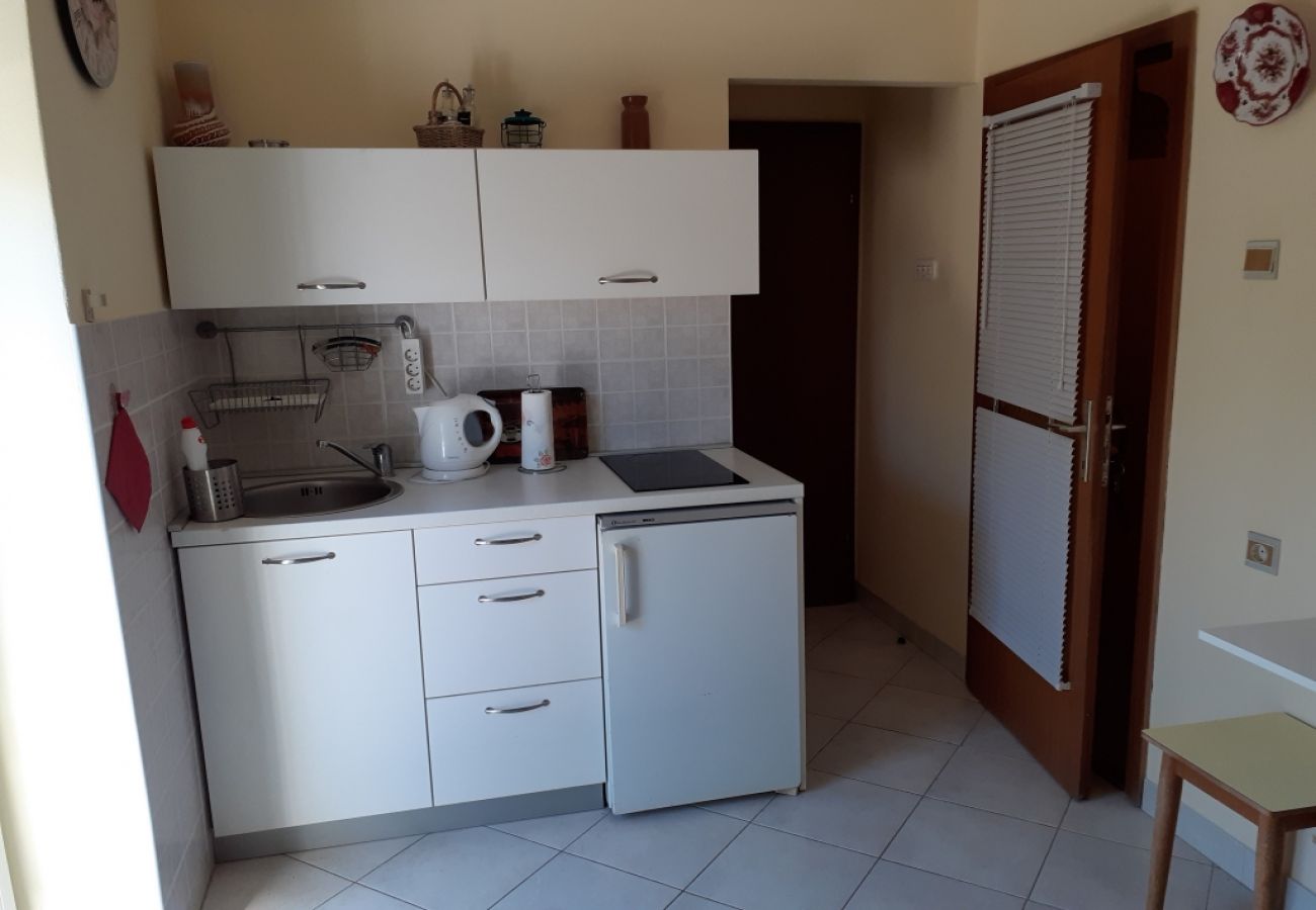 Studio in Sukošan - Studio apartment in Sukošan with Seaview, Balcony, Air condition, Washing machine (151-1)