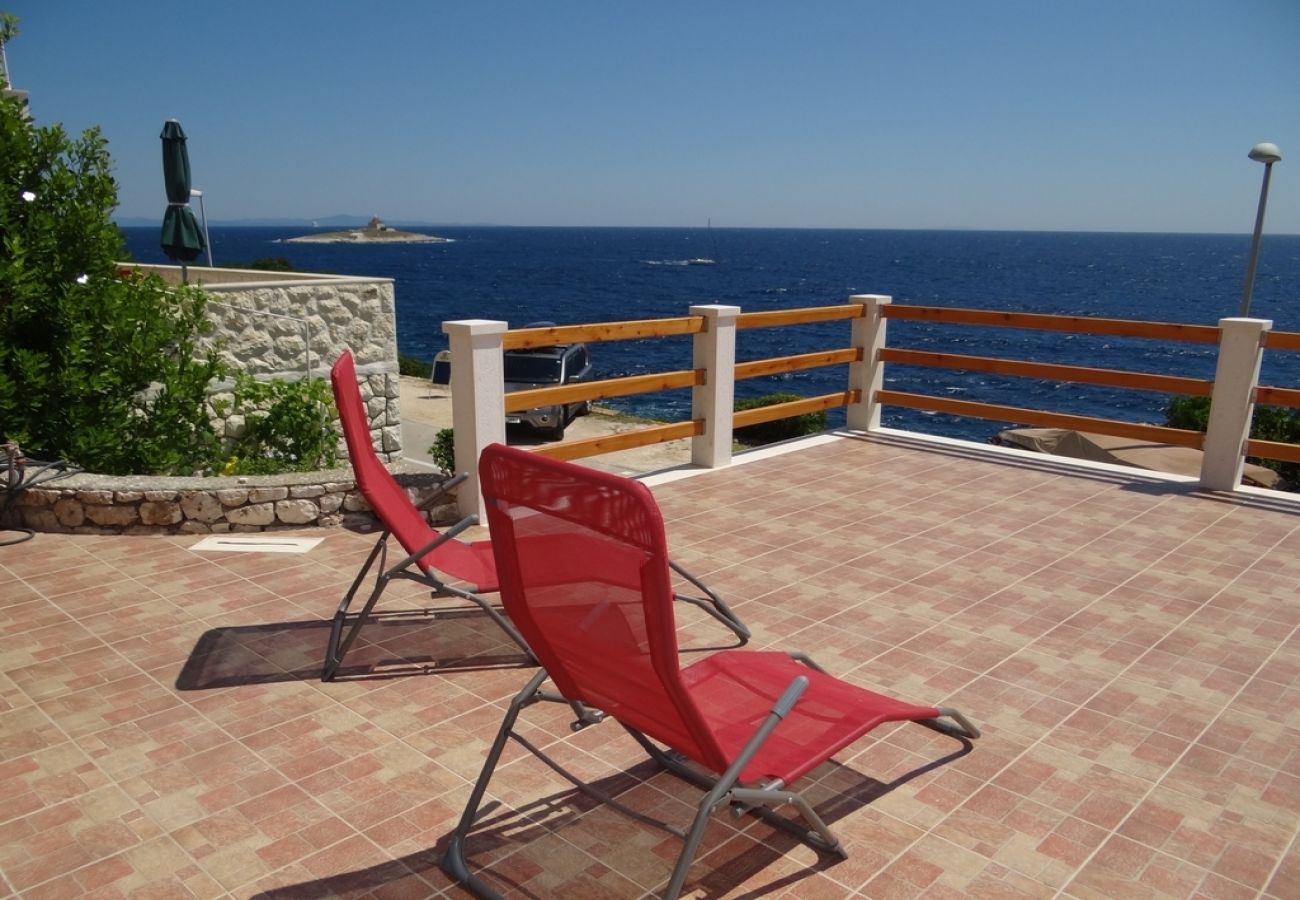 Studio in Hvar - Studio apartment in Hvar town with Seaview, Terrace, Air condition, WIFI (199-1)