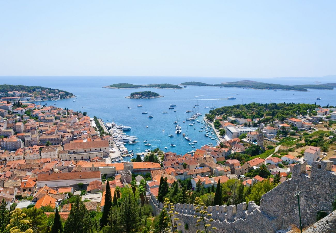 Studio in Hvar - Studio apartment in Hvar town with Seaview, Terrace, Air condition, WIFI (199-1)