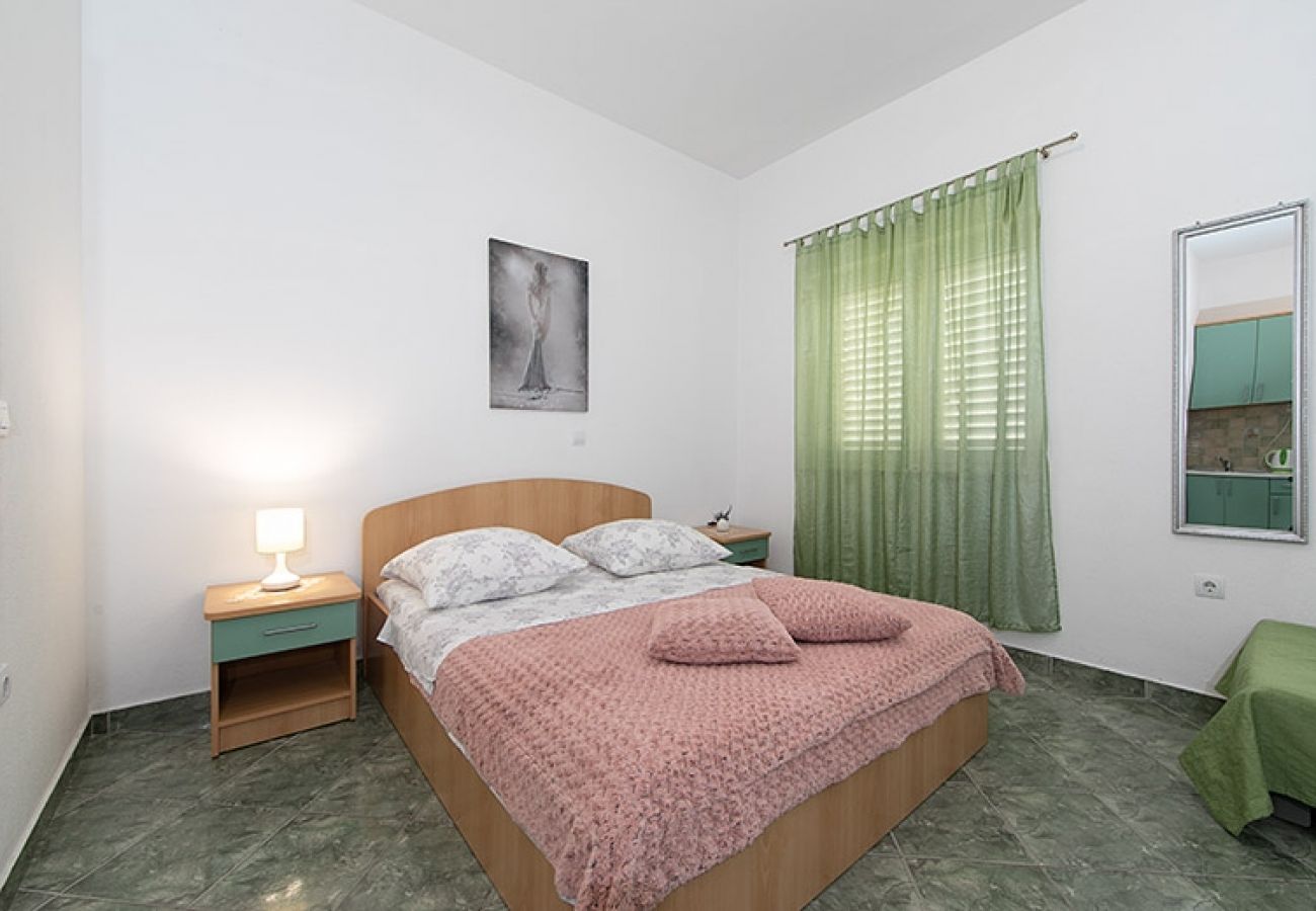 Studio in Tucepi - Studio apartment in Tučepi with Air condition, WIFI, Washing machine (202-2)