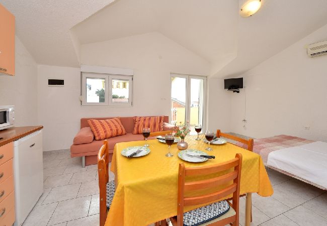 Apartment in Drage - Apartment in Drage with Seaview, Balcony, Air condition, WIFI (566-1) Apartment in Drage - Apartment in Drage with Seaview, Balcony, Air condition, WIFI (566-1)