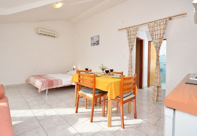 Apartment in Drage - Apartment in Drage with Seaview, Balcony, Air condition, WIFI (566-1) Apartment in Drage - Apartment in Drage with Seaview, Balcony, Air condition, WIFI (566-1)