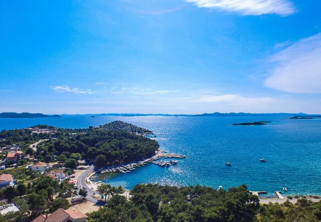 Apartment in Drage - Apartment in Drage with Seaview, Balcony, Air condition, WIFI (566-1) Apartment in Drage - Apartment in Drage with Seaview, Balcony, Air condition, WIFI (566-1)