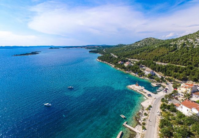 Apartment in Drage - Apartment in Drage with Seaview, Balcony, Air condition, WIFI (566-1) Apartment in Drage - Apartment in Drage with Seaview, Balcony, Air condition, WIFI (566-1)