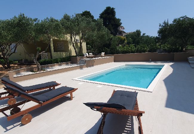 House in Drage - Holiday Home in Drage with Seaview, Balcony, Air condition, WIFI (571-1) House in Drage - Holiday Home in Drage with Seaview, Balcony, Air condition, WIFI (571-1)