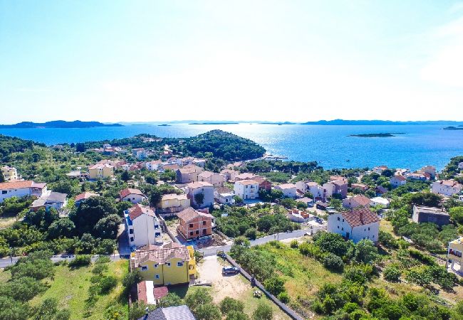 House in Drage - Holiday Home in Drage with Seaview, Balcony, Air condition, WIFI (571-1) House in Drage - Holiday Home in Drage with Seaview, Balcony, Air condition, WIFI (571-1)