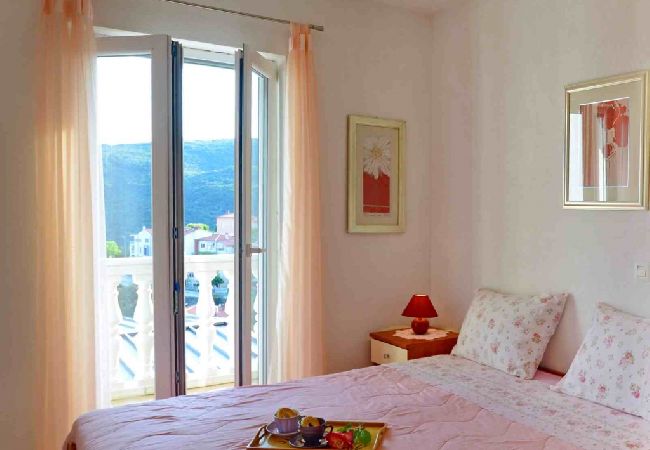 House in Rabac - Holiday Home in Rabac with Seaview, Air condition, WIFI, Washing machine (577-1) House in Rabac - Holiday Home in Rabac with Seaview, Air condition, WIFI, Washing machine (577-1)