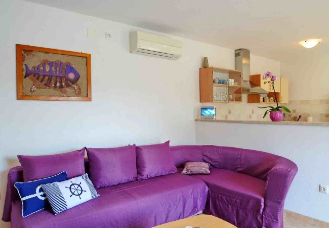House in Rabac - Holiday Home in Rabac with Seaview, Air condition, WIFI, Washing machine (577-1) House in Rabac - Holiday Home in Rabac with Seaview, Air condition, WIFI, Washing machine (577-1)