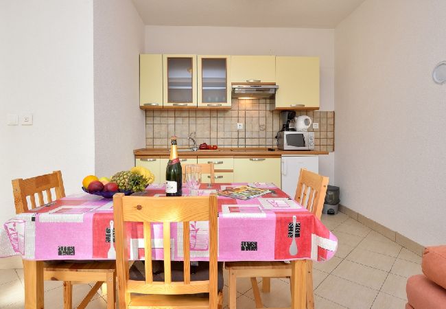 House in Drage - Holiday Home in Drage with Seaview, Balcony, Air condition, WIFI (592-1) House in Drage - Holiday Home in Drage with Seaview, Balcony, Air condition, WIFI (592-1)