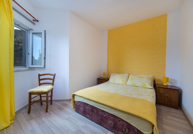 Apartment in Brist - Apartment in Brist with Balcony, Air condition, WIFI (610-3) Apartment in Brist - Apartment in Brist with Balcony, Air condition, WIFI (610-3)