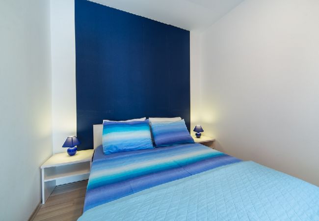Apartment in Brist - Apartment in Brist with Balcony, Air condition, WIFI (610-6) Apartment in Brist - Apartment in Brist with Balcony, Air condition, WIFI (610-6)