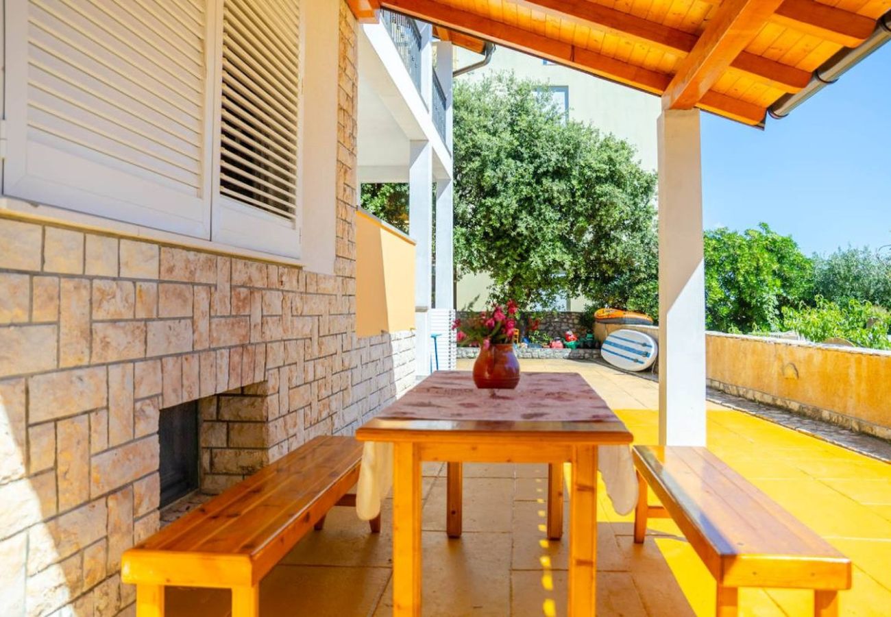 Apartment in Rab - Apartment in Barbat with Seaview, Balcony, Air condition (660-1)