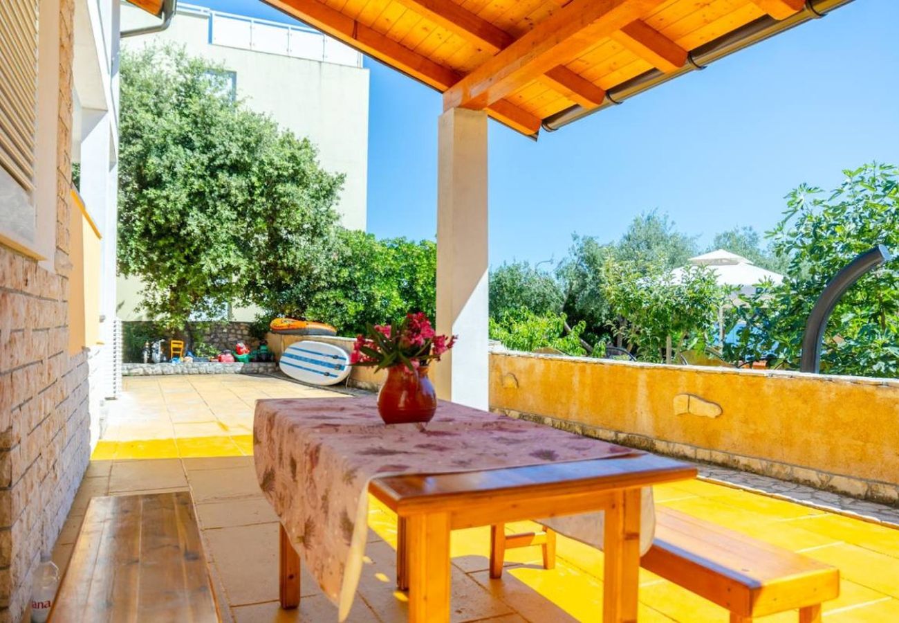 Apartment in Rab - Apartment in Barbat with Seaview, Balcony, Air condition (660-1)