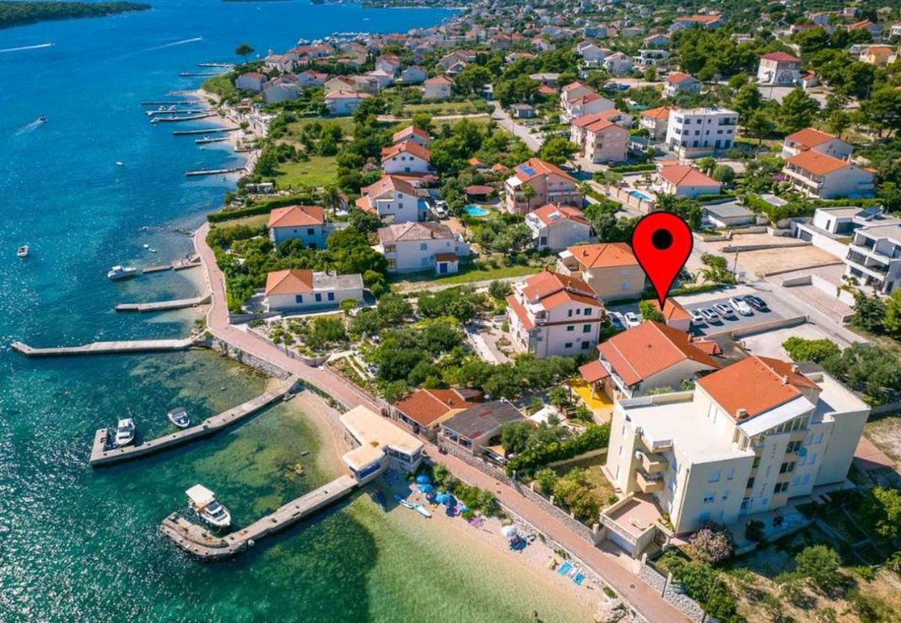 Apartment in Rab - Apartment in Barbat with Balcony, Air condition (660-3)