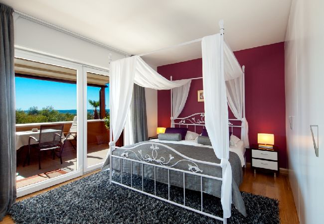 House in Labin - Holiday Home in Labin with Terrace, Air condition, WIFI, Washing machine (688-1) House in Labin - Holiday Home in Labin with Terrace, Air condition, WIFI, Washing machine (688-1)
