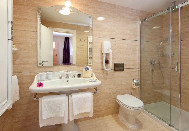 House in Labin - Holiday Home in Labin with Terrace, Air condition, WIFI, Washing machine (688-1) House in Labin - Holiday Home in Labin with Terrace, Air condition, WIFI, Washing machine (688-1)