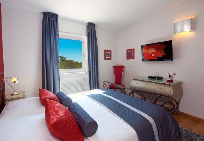 House in Labin - Holiday Home in Labin with Terrace, Air condition, WIFI, Washing machine (688-1) House in Labin - Holiday Home in Labin with Terrace, Air condition, WIFI, Washing machine (688-1)