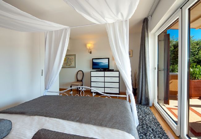 House in Labin - Holiday Home in Labin with Terrace, Air condition, WIFI, Washing machine (688-1) House in Labin - Holiday Home in Labin with Terrace, Air condition, WIFI, Washing machine (688-1)
