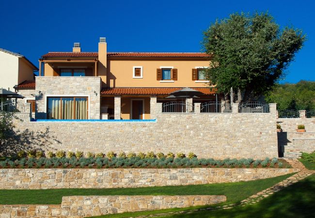 House in Labin - Holiday Home in Labin with Terrace, Air condition, WIFI, Washing machine (688-1) House in Labin - Holiday Home in Labin with Terrace, Air condition, WIFI, Washing machine (688-1)