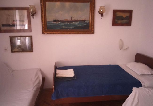 House in Viganj - Holiday Home in Viganj with Seaview, Terrace, WIFI, Washing machine (825-1) House in Viganj - Holiday Home in Viganj with Seaview, Terrace, WIFI, Washing machine (825-1)