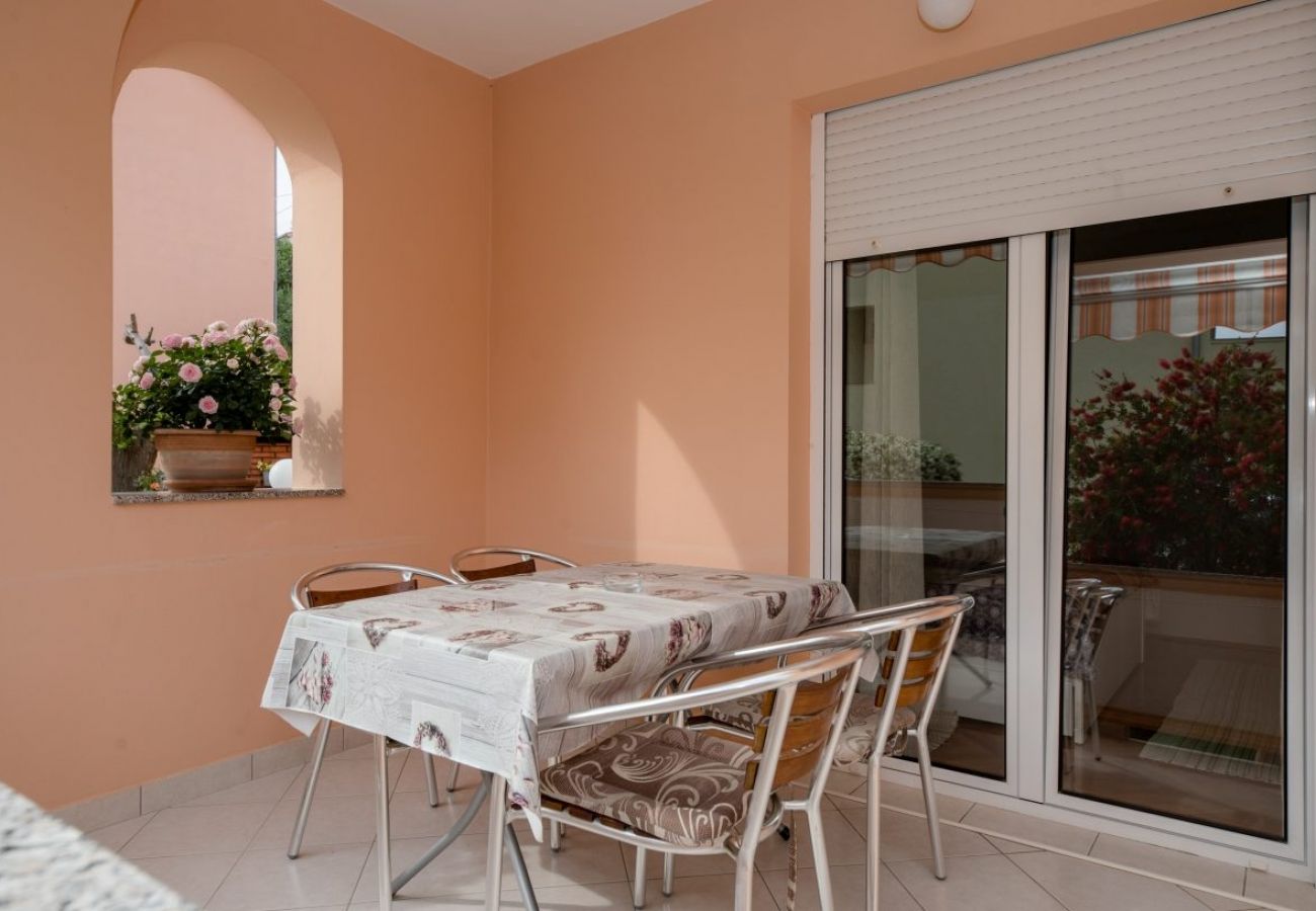 Apartment in Palit - Apartment in Palit with Terrace, Air condition, WIFI, Dishwasher (820-2)