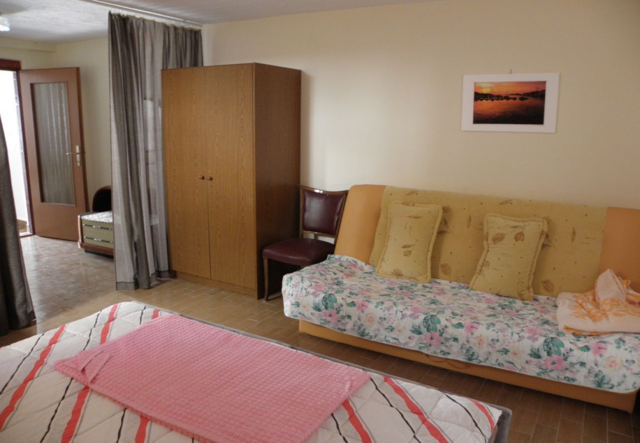 Studio in Baška - Studio apartment in Baška with Terrace, Air condition, WIFI, Washing machine (863-1)